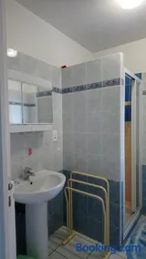 Appartement en rez de chaussee de maison - Image 3