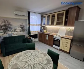 Tiszti Szálló Apartman - Image 1