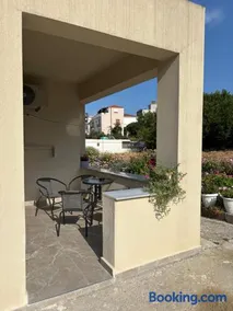 Vespoina Apartment with private parking - Image 2