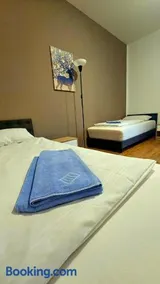 1 Zimmer Room - Image 1