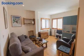 Lake by PIRINEOS 360 - Sencillo y fresco - Ideal parejas - Image 3