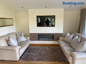 New Forest 2 bedroom Guest Suite & Hot Tub - Image 2