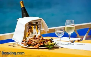 Hotel Vittorio Beach Resort - Image 4