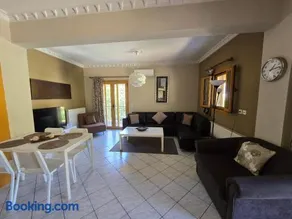 Cave Apartments - Image 2