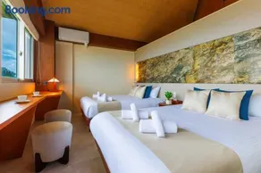 10 seconds to the sea, jacuzzi & BBQ available, ocean view from every room on the beach Terrace - Image 4