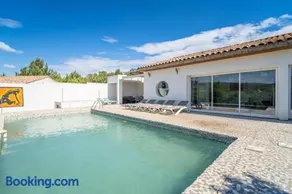 Villa piscine privée proche plages - Image 1