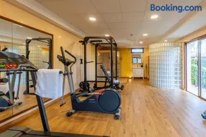 Villa Nobleza, oasis con piscina y gimnasio a 2 min del centro - Image 4