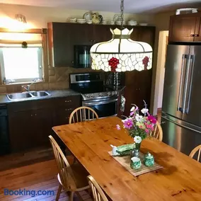Fells Meadows Farmhouse on Country Property - Image 2