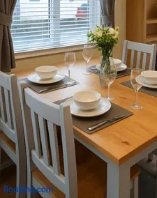Berwick-upon-tweed - Caravan - Sleeps 6 - Parking - Image 3