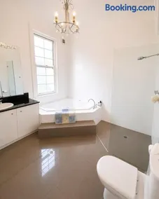 Mosman Family Sanctuary - Image 4