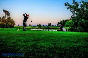 OG's Golf Lodge - Image 3
