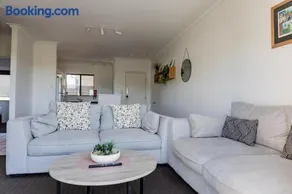 Apartment 231 - Image 2