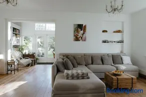 Klit- og strandvilla med meget stor og smuk have - Image 1