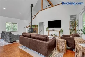 New Listing! North Fork Hideaway Sleeps 14! - Image 4