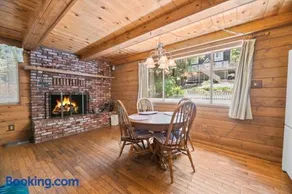 Gnome Chalet - Pet Friendly/Fenced Yard, Close to Slopes, Arcade Game, Game Table - Image 4