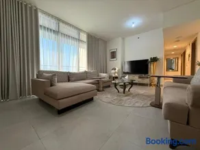 Luxury 2-Bedroom APT - Sea Views in Saadiyat Island - Image 3