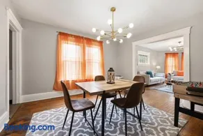 Modern 6BR Near Syracuse U, Destiny & Zoo Sleeps 18 - Image 4