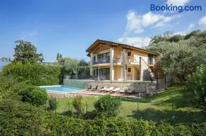 Villa Loncrino Entire Private Villa - Image 2