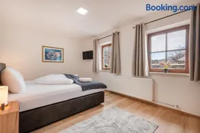Easy City Apartments - Image 1