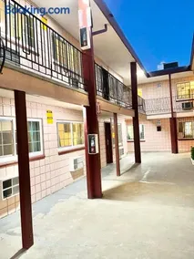 Royal Lodge - Image 4