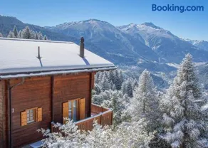 Chalet Charis - Image 1