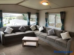 Classy caravan with ample space - Image 1