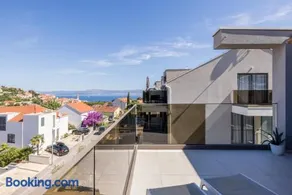 Golden Sunset Sutivan - Exclusive 4-Star Apartment - Image 5