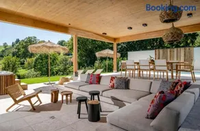 Julianhof Premium Guesthouse & Spa - Image 2