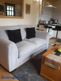 Ardarroch Cottage 5 Star B&B and Self Catering Studio Cabin - Image 2