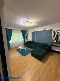 Hypnotic Suite Plopilor - Image 1