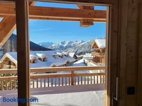 Beautiful chalet with views - Image 4