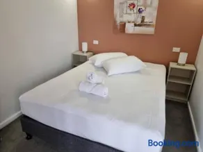 Accommodation Sydney City Centre - 1 Bedroom Apartment with Balcony - Image 1