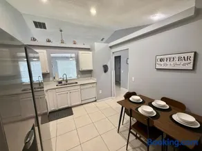 Grand Deluxe Pines 3BR Pool Home near Disney - Image 4