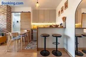 Cocon Cosy & Design avec Briques et Poutres - Image 1