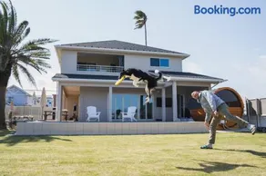 SEADINERS Beachfront Villa 99 - Image 1