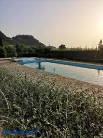 Villa entièrement équipée avec piscine privée, jacuzzi et barbecue | Vue ville | Avec animaux acceptés - Image 4