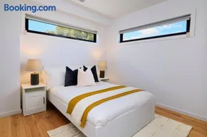 Preston Lux House 5 bed 5 bath - Image 4