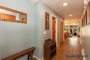 226 McCloud great location - Image 2