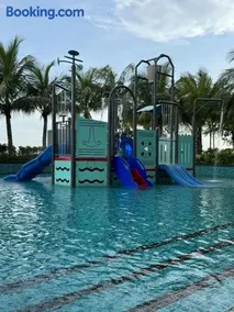 Skylake Residence luxury Vacation - Image 3