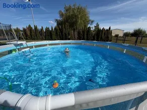 Propriété moderne 12 personnes piscine sauna spa et salle de jeux - Image 5