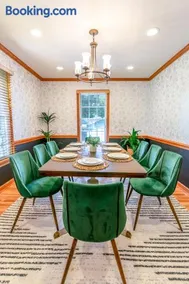 4 Beds ,King Bed, Tvs, Kids essentials, office, Grill, Crib, in Bond park ,PNC Arena - Image 2