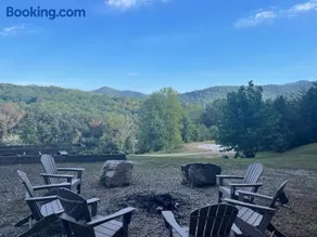 Whiskey Way Inn - Image 1