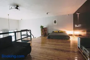 Old factory loft aprtment L39 - Image 2