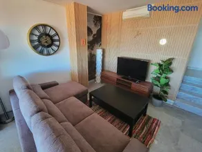 Appartement avec piscine, terrasse et internet haut débit - Image 3
