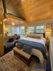 Cheerful Cottage with Loft Close to Everything 6 - Image 1