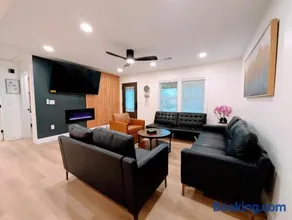 Custom Design Kitchen King Beds Laundry Large TVs - Image 4