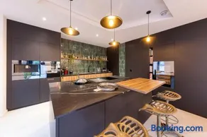 Wok Rooms - Image 3