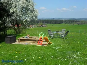 Appartement de vacances avec barbecue, jardin et terrasse | Vue montagne - Image 4