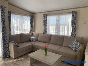 Beautiful Cornish Getaway, Static Caravan - Newperran Holiday Resort - Image 2