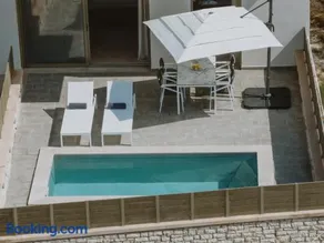 Paleros Bay Villas - Image 1